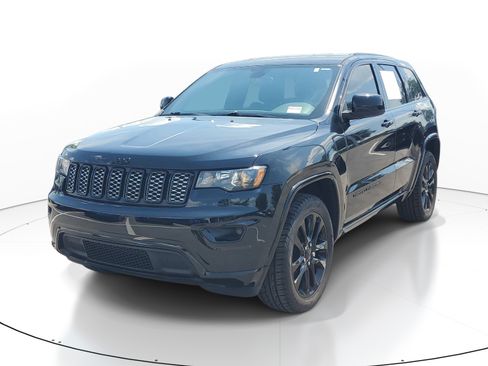 Used 2021 Jeep Grand Cherokee Laredo X RWD image 4