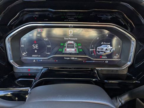 Used 2025 GMC Sierra 1500 SLT image 24