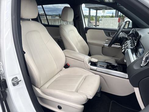Certified 2023 Mercedes-Benz EQB 300 4MATIC image 20