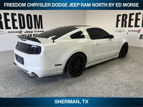 Used 2014 Ford Mustang Premium w/ Comfort Package image 4