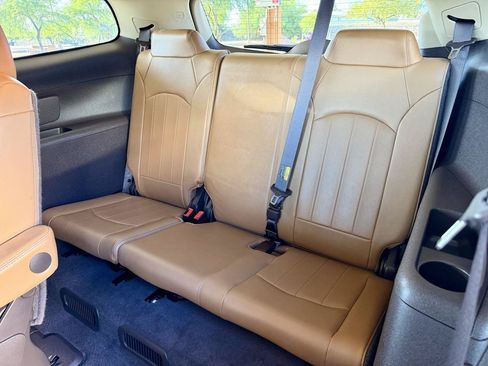 Used 2016 Buick Enclave Leather w/ Trailering Package FWD image 11