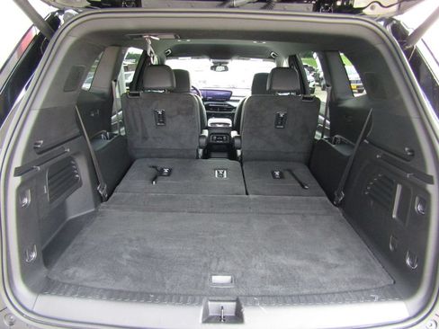 Used 2026 Buick Enclave Preferred AWD/4WD image 38