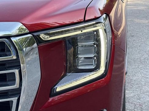 Used 2022 GMC Yukon SLT w/ SLT Luxury Package AWD/4WD image 10