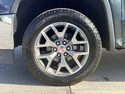 Used 2018 GMC Sierra 1500 SLT w/ SLT Premium Package image 29