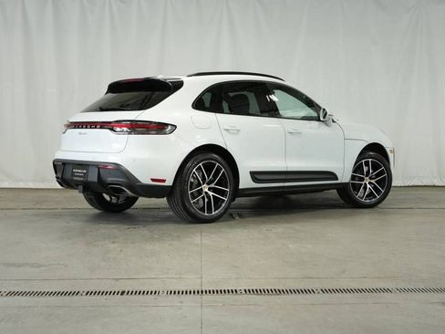 Certified 2025 Porsche Macan image 7
