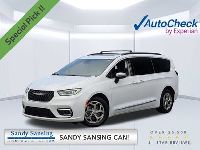 Used 2023 Chrysler Pacifica Limited