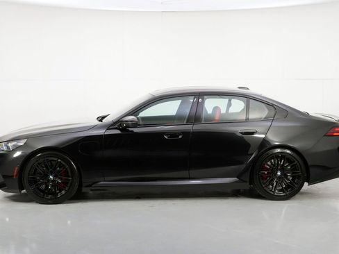 Used 2025 BMW M5 w/ Carbon Package image 53