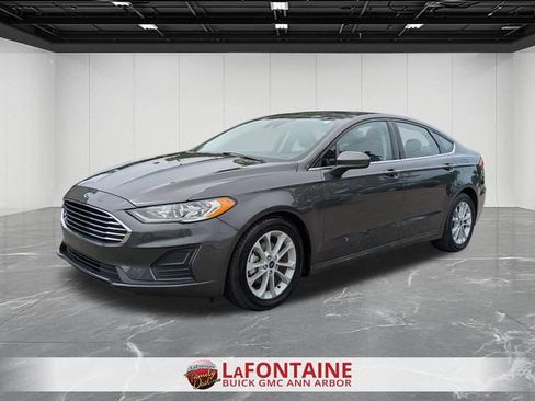 Used 2020 Ford Fusion SE FWD image 4