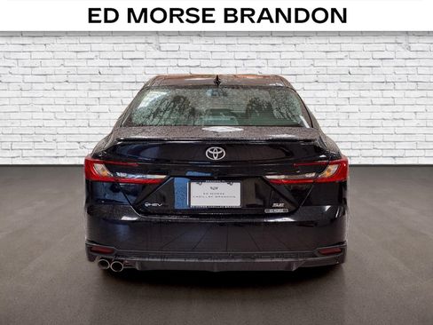 Used 2025 Toyota Camry SE FWD image 4
