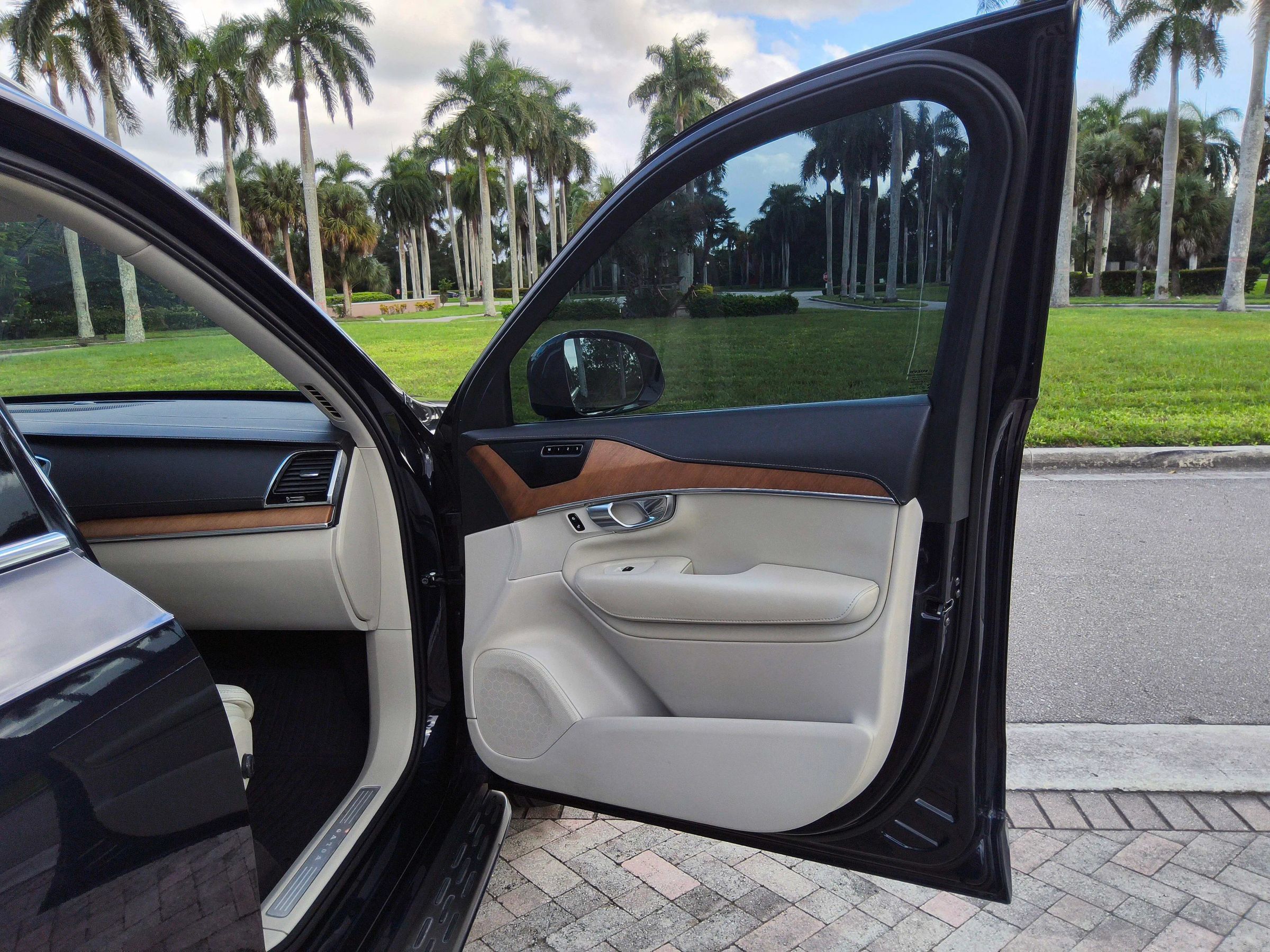 Used 2019 Volvo XC90 T6 Inscription w/ Advanced Package AWD/4WD image 46