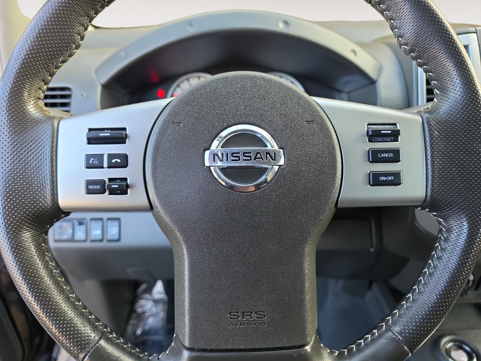 Used 2020 Nissan Frontier PRO-4X w/ Pro-4x Utility Package AWD/4WD image 12