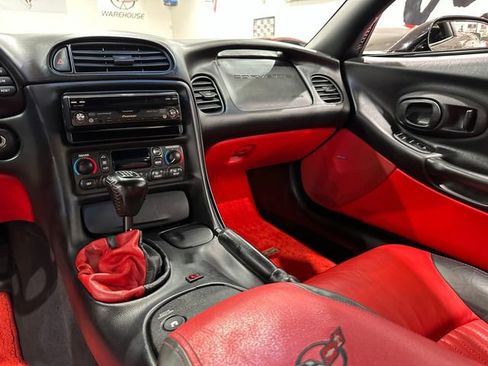 Used 2003 Chevrolet Corvette Z06 w/ Memory Package, 3 Drivers RWD image 16