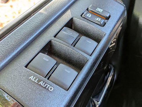 Used 2022 Toyota 4Runner TRD Off-Road AWD/4WD image 27