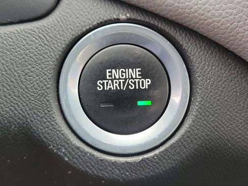 Used 2019 Chevrolet Equinox LS w/ LPO, Floor Liner Package FWD image 30