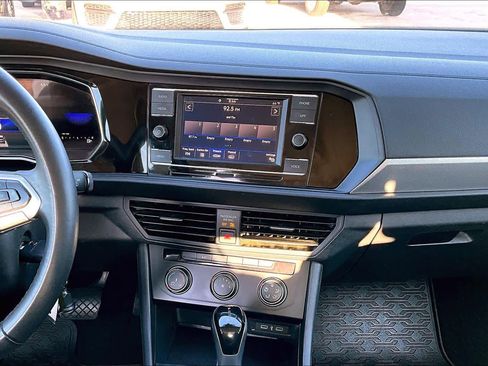 Used 2024 Volkswagen Jetta S image 7