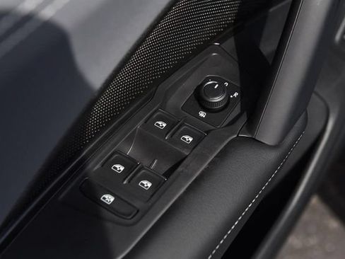 New 2026 Volkswagen Tiguan SE R-Line AWD/4WD image 8