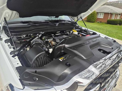 Used 2024 RAM 3500 SLT w/ Quick Order Package 2YG SLT AWD/4WD image 17