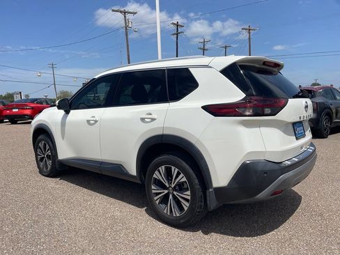 Certified 2021 Nissan Rogue SV w/ Premium Package FWD image 5