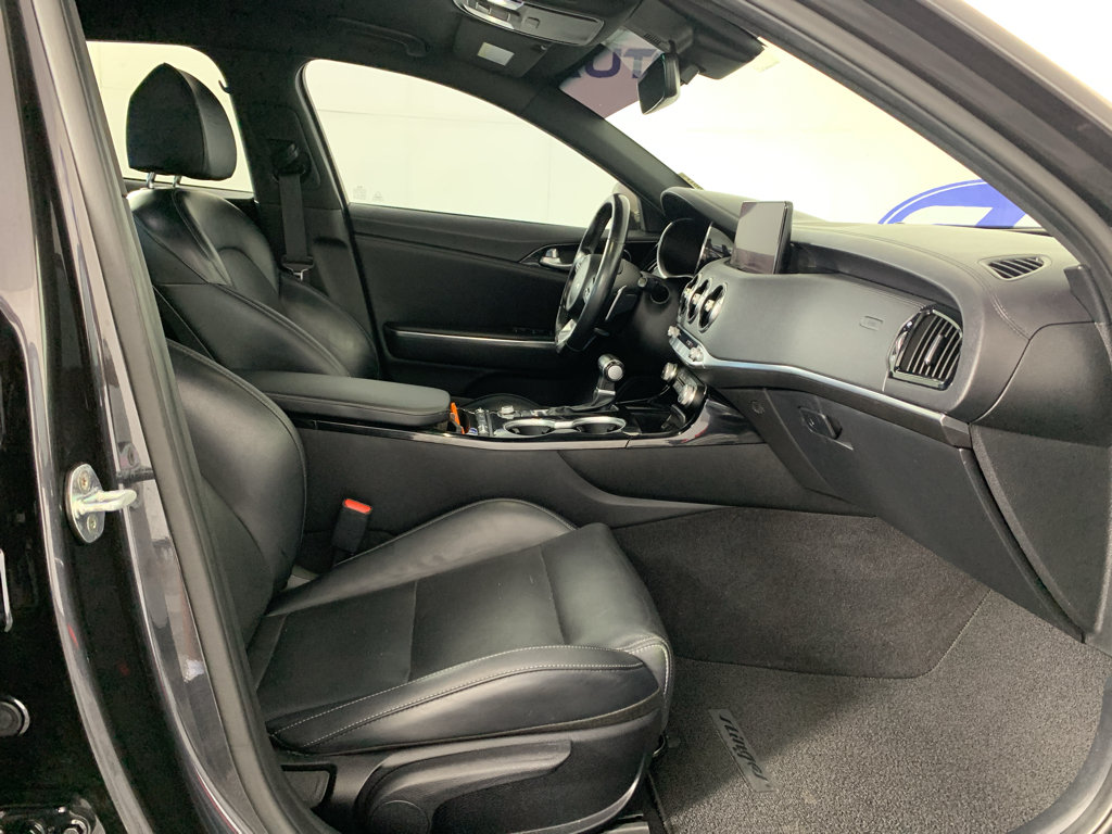 Used 2022 Kia Stinger GT-Line RWD image 38