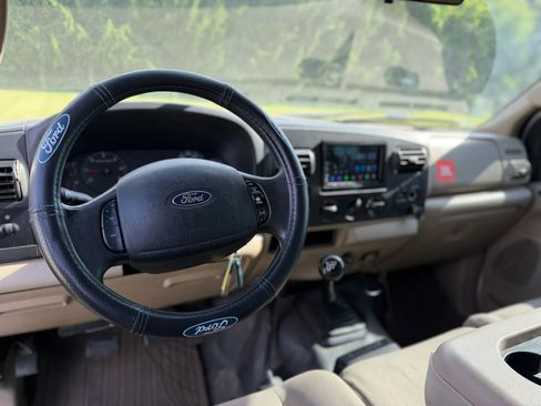 Used 2005 Ford F250 XLT AWD/4WD image 10