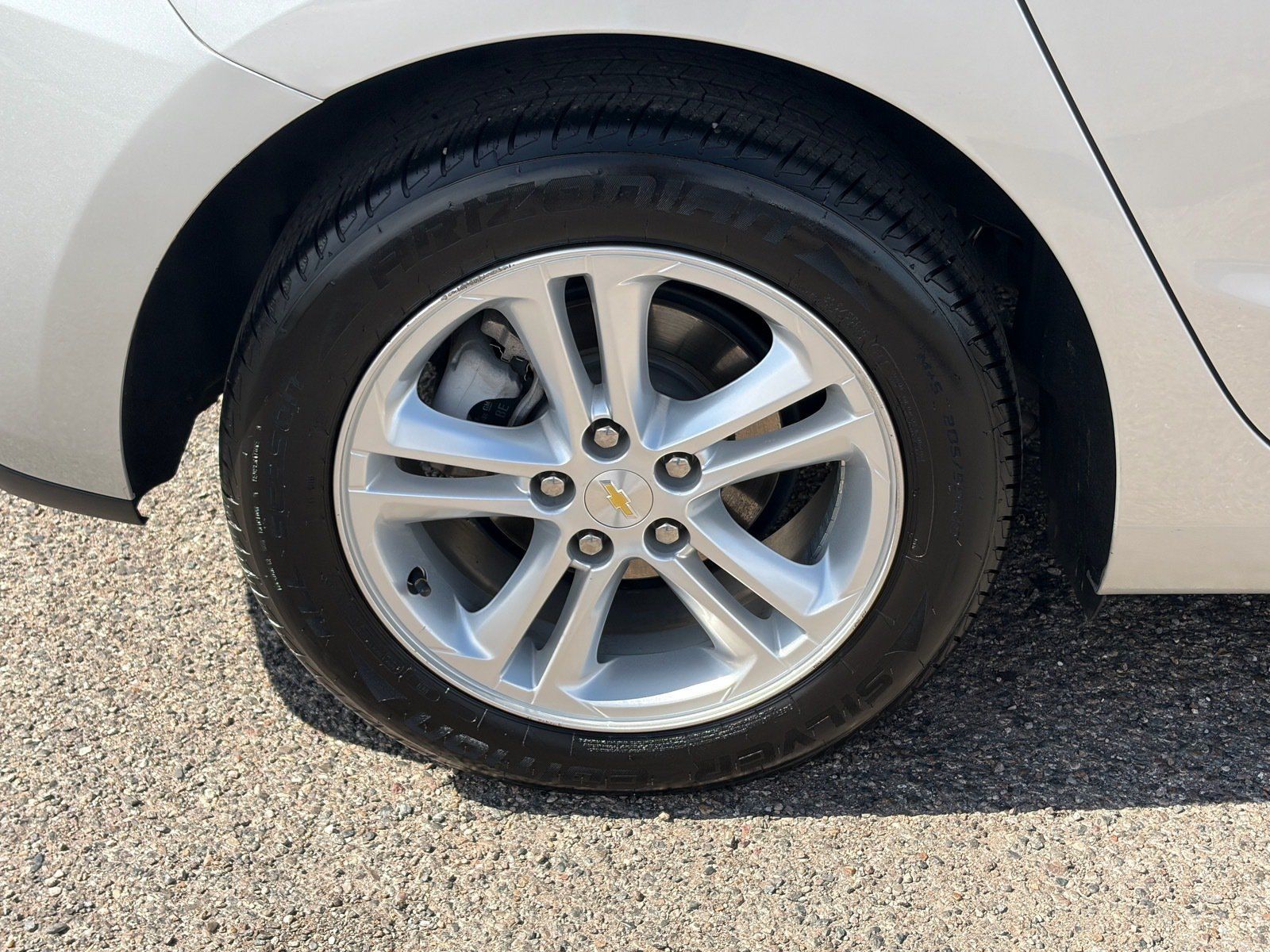 Used 2018 Chevrolet Cruze LT w/ Sun And Sound Package FWD image 10