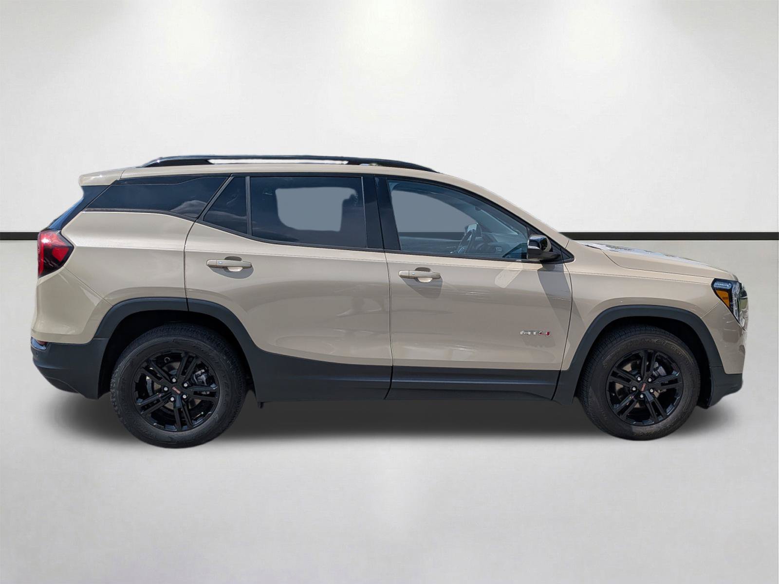 Used 2022 GMC Terrain AT4 w/ Infotainment Package II AWD/4WD image 3