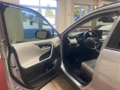 Used 2023 Toyota RAV4 Limited AWD/4WD image 7