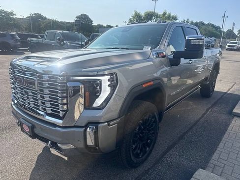 New 2026 GMC Sierra 2500 Denali w/ Denali Reserve Package AWD/4WD image 3