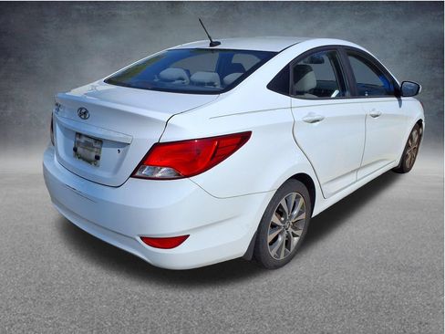 Used 2016 Hyundai Accent SE w/ Option Group 03 FWD image 7