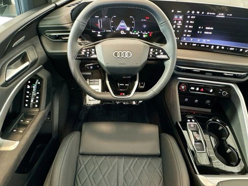 New 2025 Audi SQ5 Premium Plus image 19