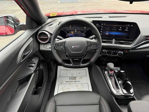 New 2026 Chevrolet Trax RS w/ Sunroof Package image 37