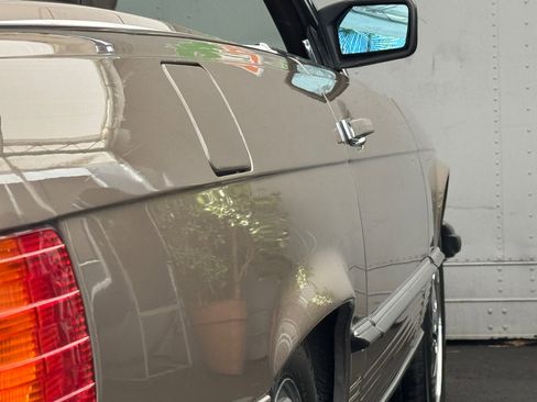 Used 1987 Mercedes-Benz 560 SL image 38