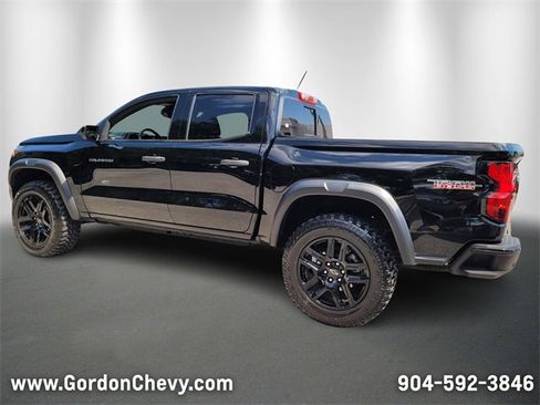 Used 2023 Chevrolet Colorado Trail Boss w/ Technology Package image 3