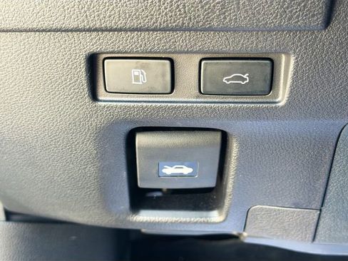 Used 2024 Lexus ES 350 w/ Premium Package image 35