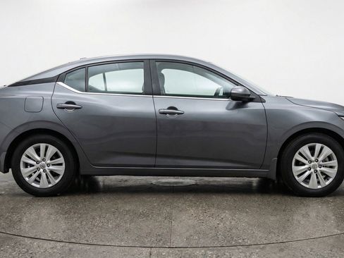Used 2025 Nissan Sentra S FWD image 11