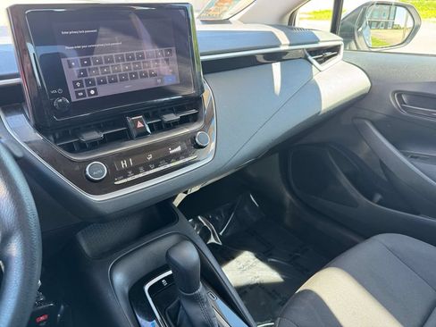 Certified 2025 Toyota Corolla LE FWD image 32
