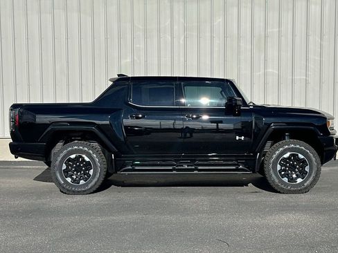New 2025 GMC Hummer EV 2X w/ Extreme Off-Road Package AWD/4WD image 3