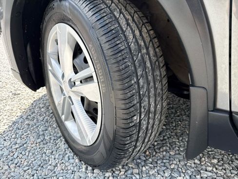 Used 2020 Nissan Kicks S image 30