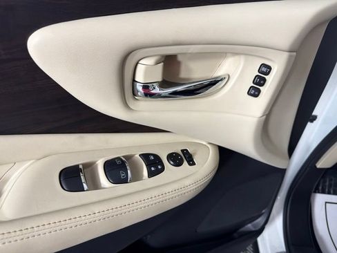 Used 2021 Nissan Murano Platinum w/ Cargo Package FWD image 33
