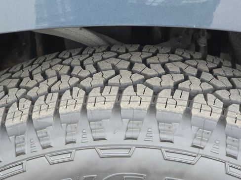 Used 2021 Chevrolet Tahoe Z71 w/ Luxury Package image 28