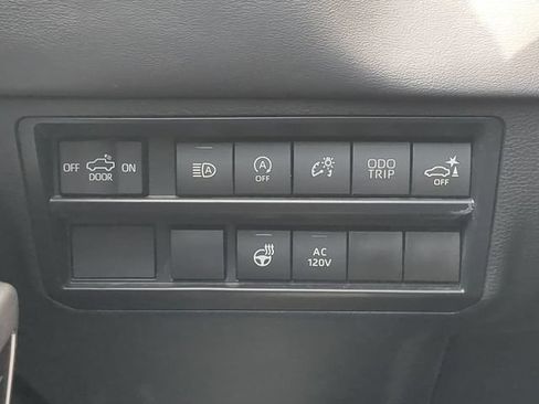 Used 2023 Toyota Tundra Platinum RWD image 27