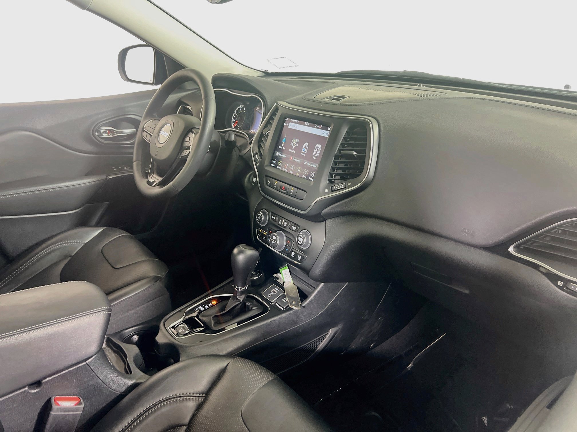 Used 2023 Jeep Cherokee Altitude Lux AWD/4WD image 28