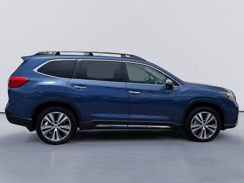 Used 2019 Subaru Ascent Touring w/ Popular Package #2 AWD/4WD image 2