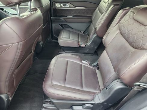 Used 2025 Ford Explorer Platinum w/ LUX Leather Package AWD/4WD image 24