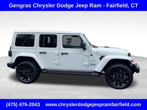 Used 2023 Jeep Wrangler Unlimited Sahara w/ Cold Weather Group AWD/4WD image 8