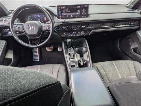 Used 2025 Honda Accord Sport image 17