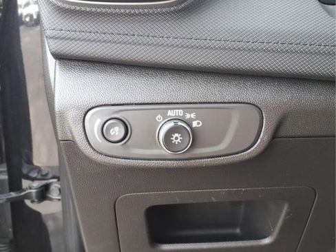 Used 2025 Chevrolet TrailBlazer LT image 17