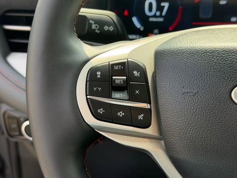 Used 2026 Ford Explorer Active RWD image 28