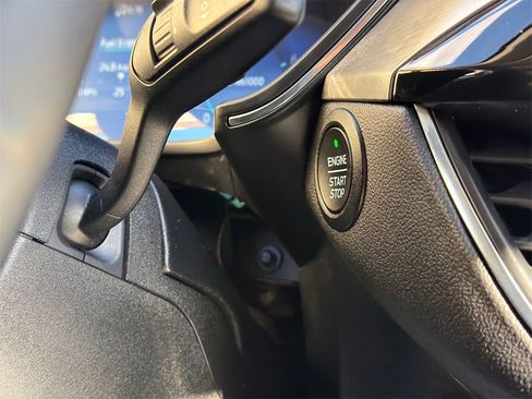 Used 2022 Ford Escape Titanium image 29