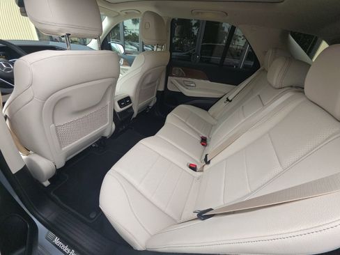Used 2026 Mercedes-Benz GLE 450 4MATIC image 10